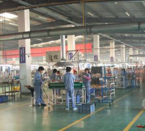 開窗器生產(chǎn)現(xiàn)場